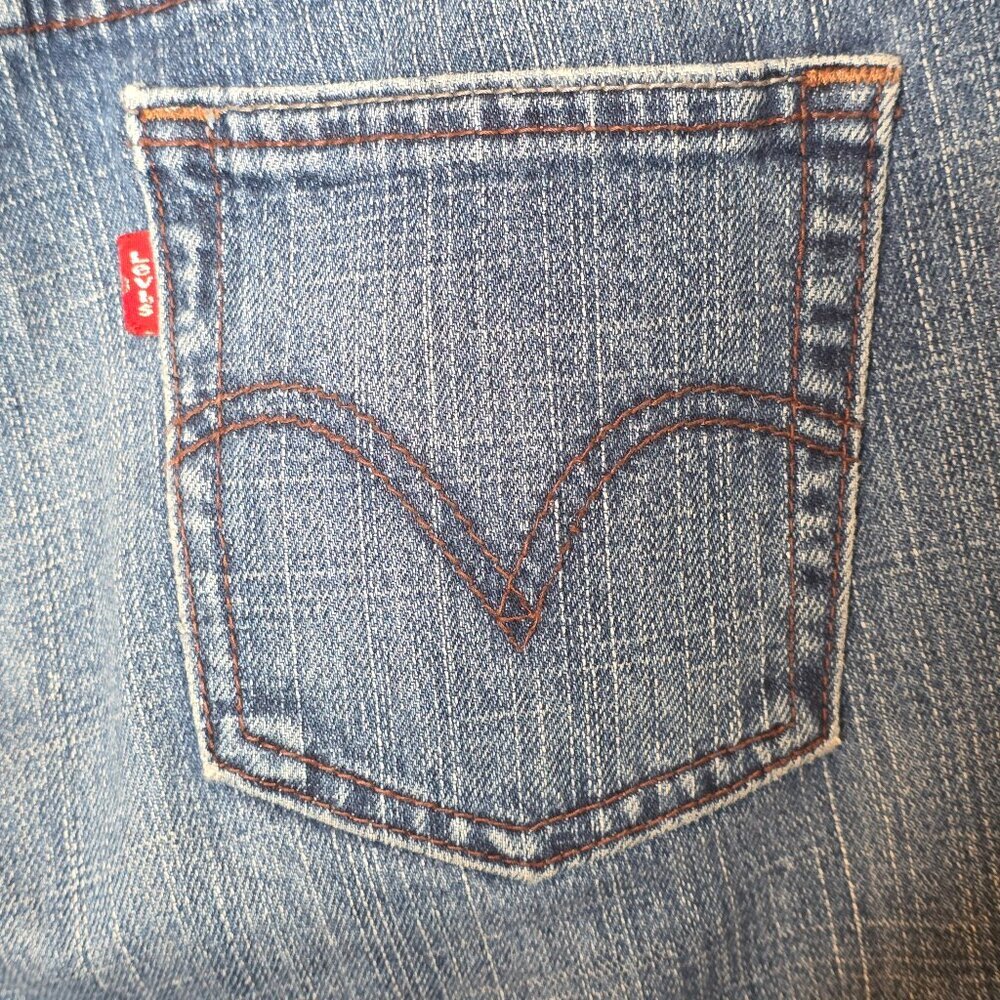 Levis Women's 515 Bootcut Distressed Denim Blue Jeans, Size 4M - Picture 3 of 9